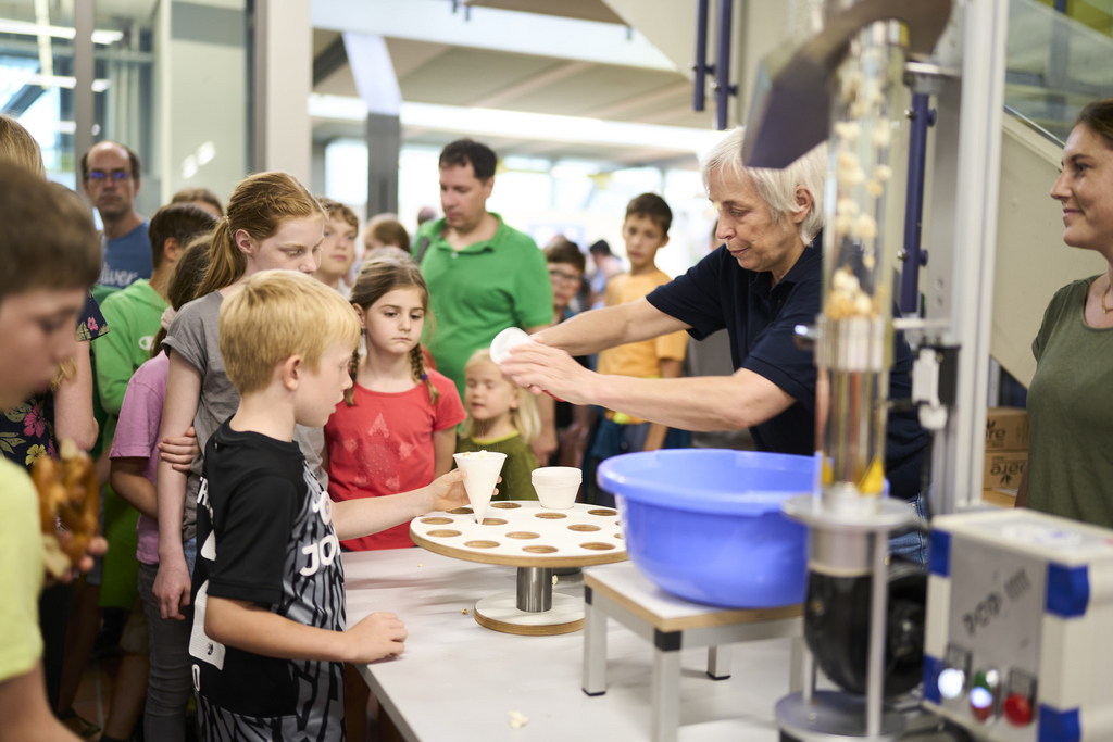 2024_07_12_KinderUni_Popcornmaschine_01