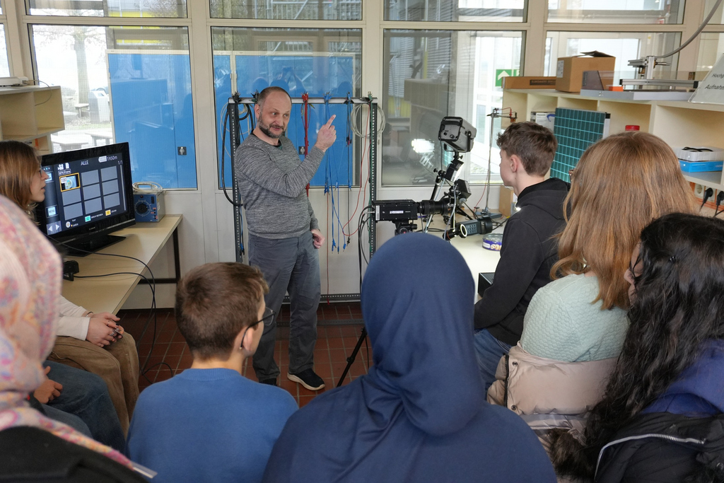 2026-01-30_Web-Meldung_Trinationaler_Schülerkongress_Labor3