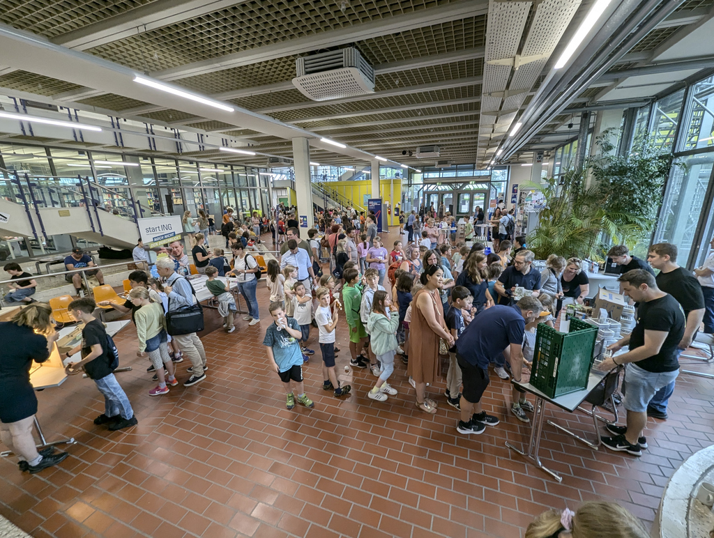 2024_07_12_KinderUni_Foyer_02