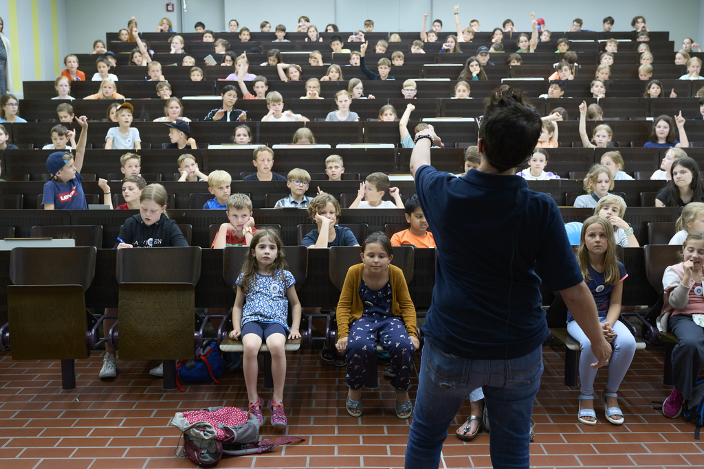 2024_07_12_KinderUni_Vortrag_im_Hörsaal_02
