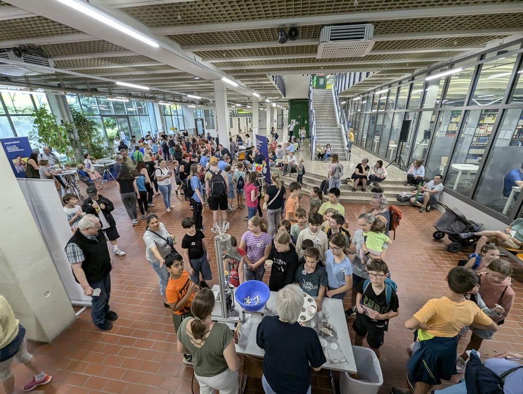 2024_07_12_KinderUni_Foyer_01